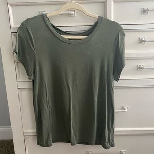 American Eagle Green T-shirt